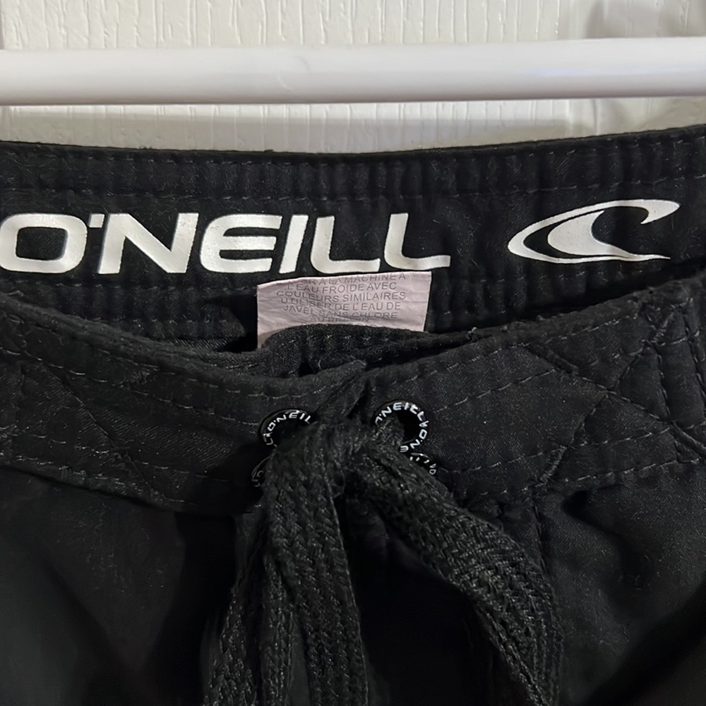 Junior size O’neill boardshorts - Picture 3 of 5
